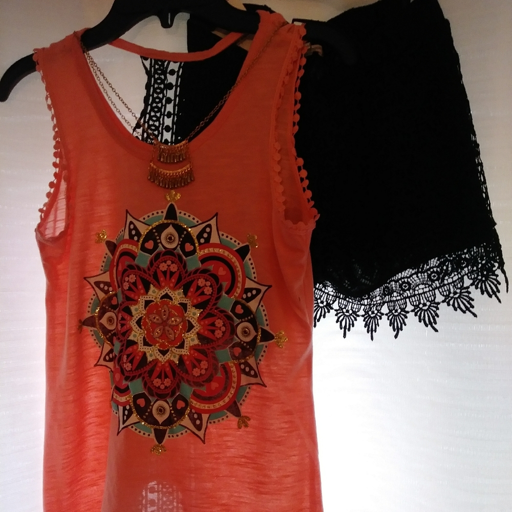 Girls 2 piece outfit with necklace